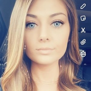 Meet your Posher, Kayla